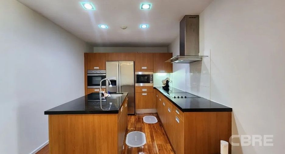 For sale 2 bedrooms condo in Khlong Toei, Bangkok