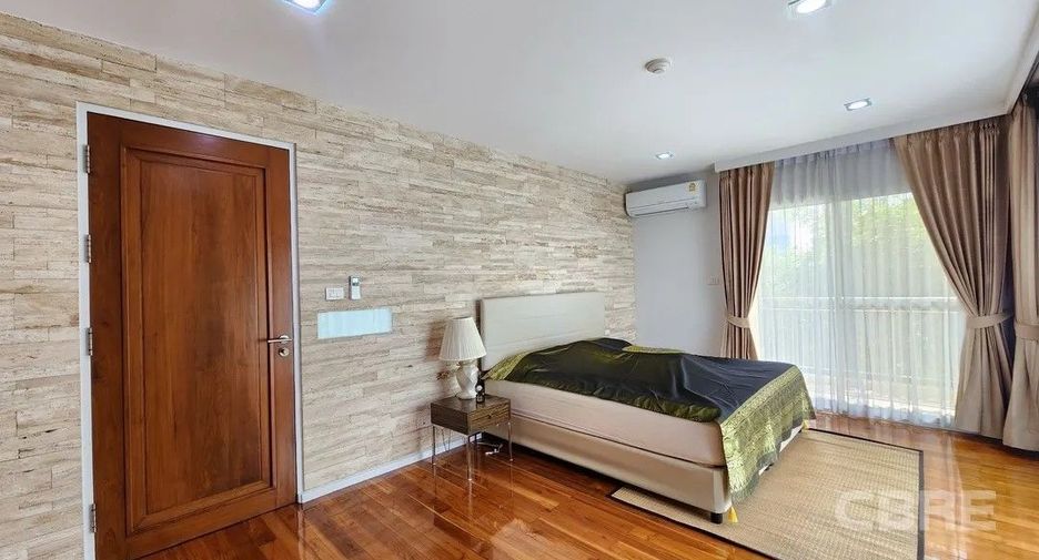 For sale 2 bedrooms condo in Khlong Toei, Bangkok