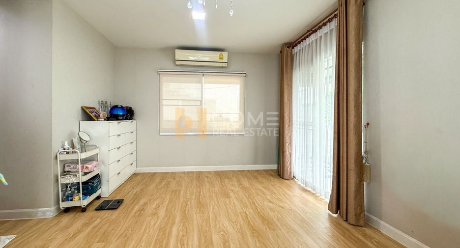 Haus zum Kauf mit 3 Zimmer in Min Buri, Bangkok