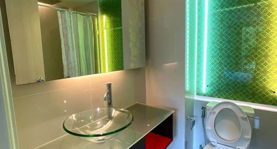 For rent 2 bedrooms condo in Bang Lamung, Chonburi