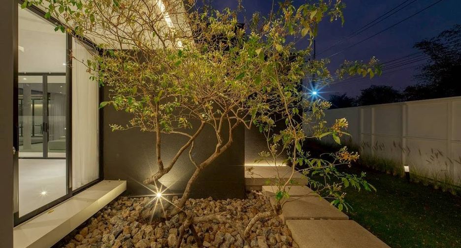 À louer et à vendre 4 chambres villa à Hang Dong, Chiang Mai