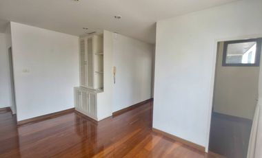 For sale 3 bedrooms condo in Khlong Toei, Bangkok