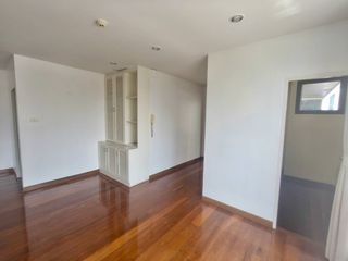 For sale 3 bedrooms condo in Khlong Toei, Bangkok