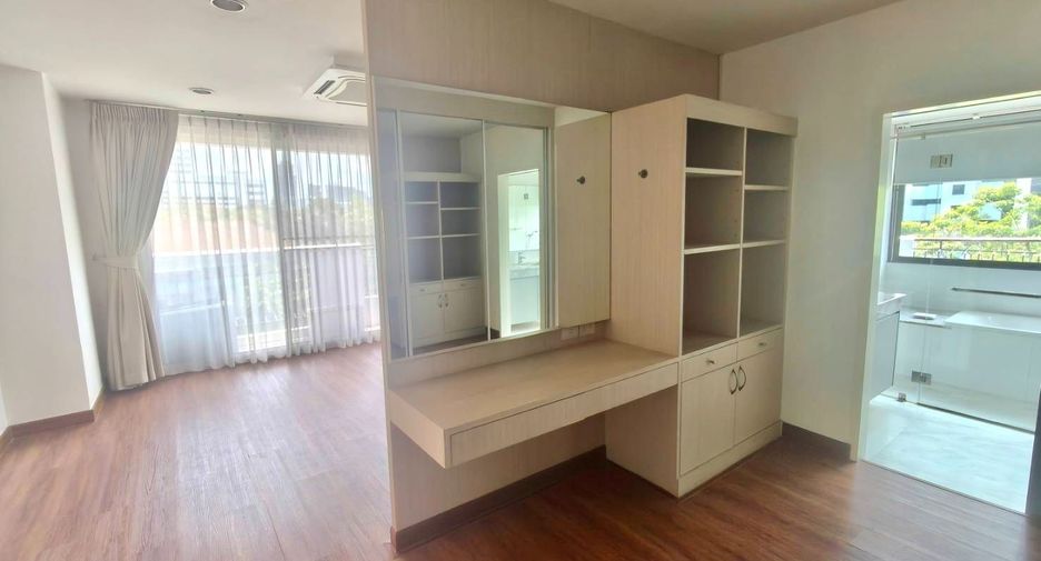 ขาย 3 ห้องนอน คอนโด ใน คลองเตย, กรุงเทพฯ