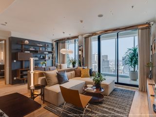 For sale 3 bedrooms condo in Khlong Toei, Bangkok
