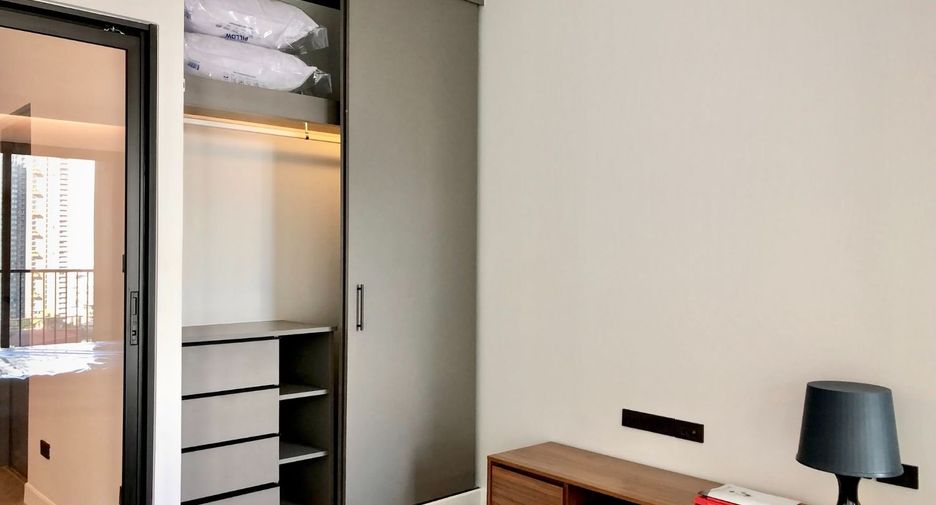 For rent 1 bed condo in Watthana, Bangkok