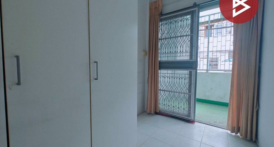 Reihenhaus zum Kauf mit 3 Zimmer in Thung Khru, Bangkok