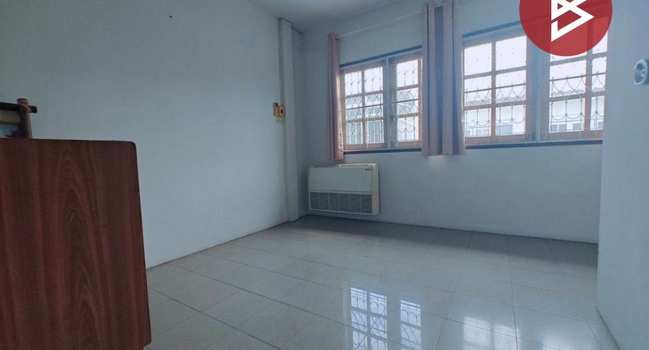 Reihenhaus zum Kauf mit 3 Zimmer in Thung Khru, Bangkok