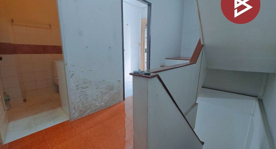 Reihenhaus zum Kauf mit 3 Zimmer in Thung Khru, Bangkok