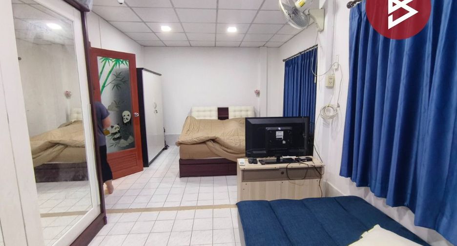 For sale 2 bedrooms townhouse in Mueang Samut Prakan, Samut Prakan