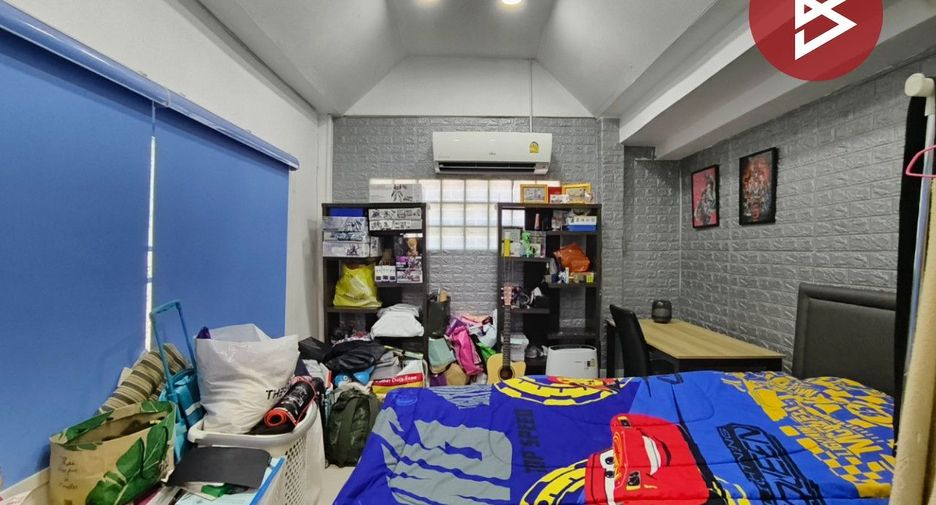 For sale 2 bedrooms townhouse in Mueang Samut Prakan, Samut Prakan