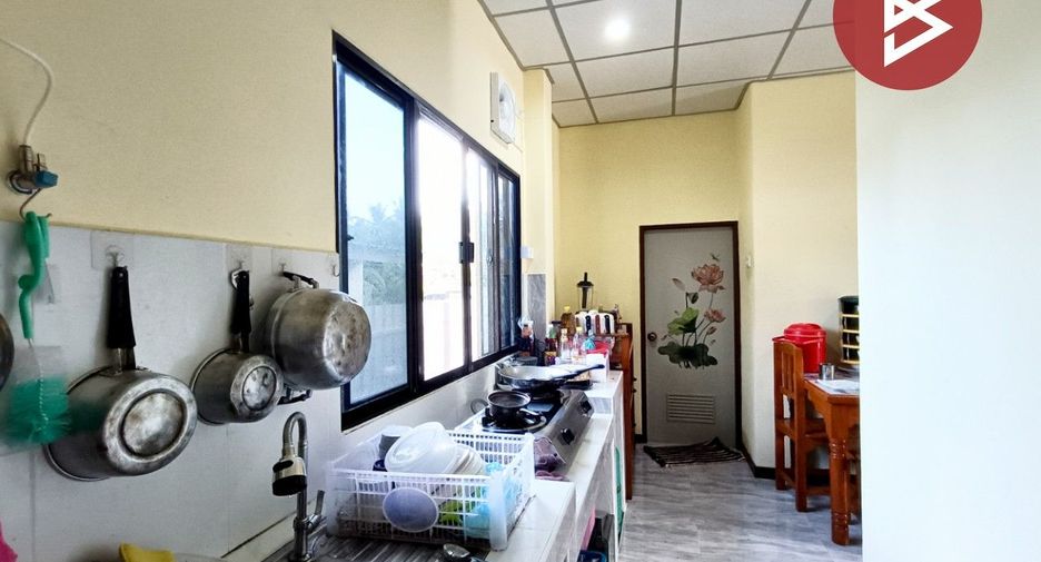 For sale 3 bedrooms house in Mueang Samut Songkhram, Samut Songkhram