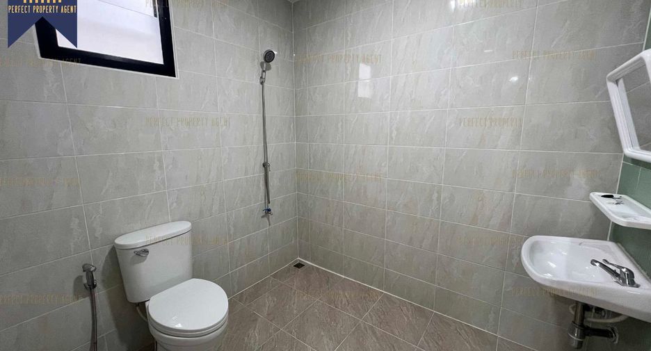 Продажа 4 спальни дом в Буенг Кум, Бангкок