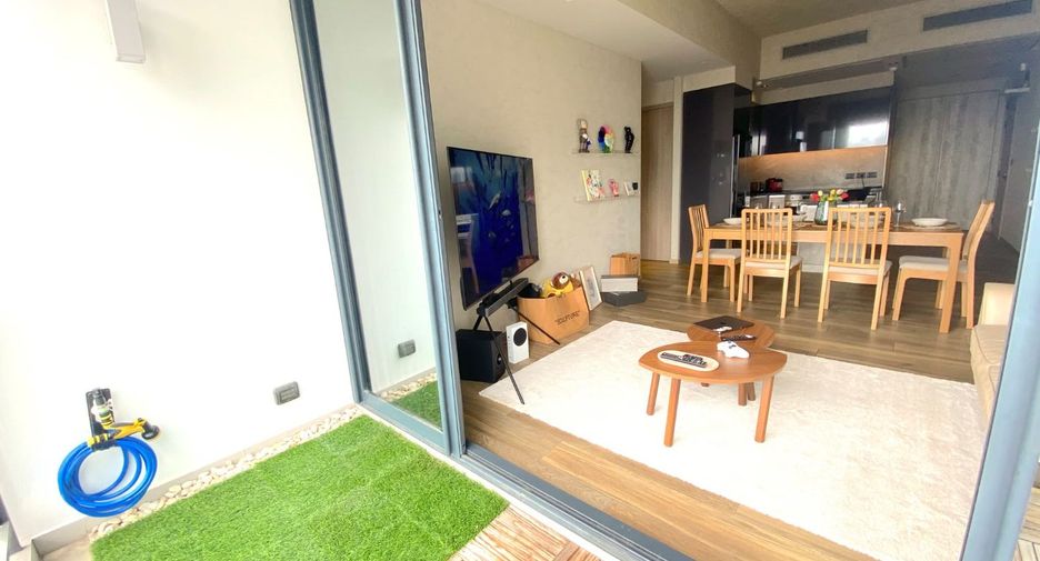 For rent 2 bedrooms condo in Watthana, Bangkok