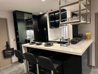 Condo en venta de 2 habitaciones en Huai Khwang, Bangkok