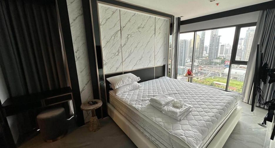For sale 2 bedrooms condo in Huai Khwang, Bangkok