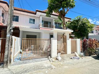 For sale 4 ベッドルーム townhouse in Mueang Phuket, Phuket