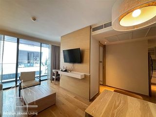 For rent 1 bed condo in Pathum Wan, Bangkok