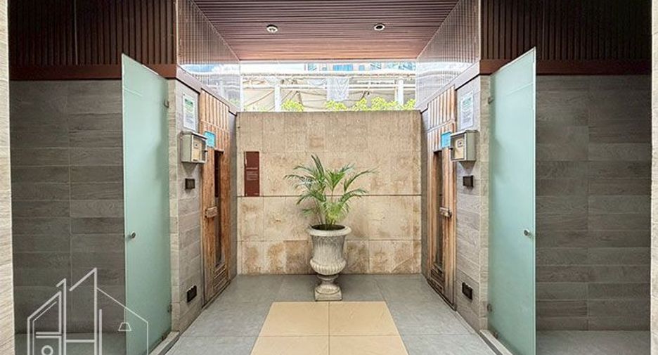 For rent 1 bed condo in Pathum Wan, Bangkok