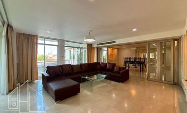 Condo en alquiler de 3 habitaciones en Khlong Toei, Bangkok
