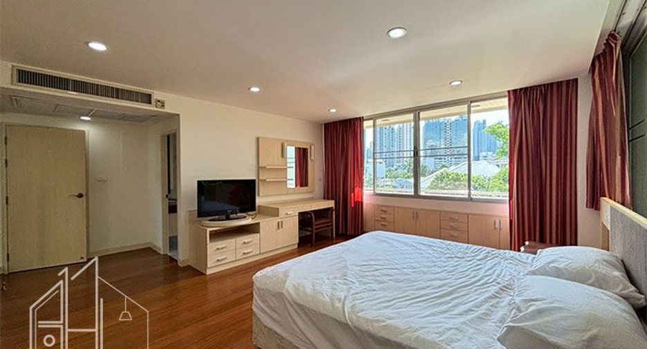 Condo en alquiler de 3 habitaciones en Khlong Toei, Bangkok