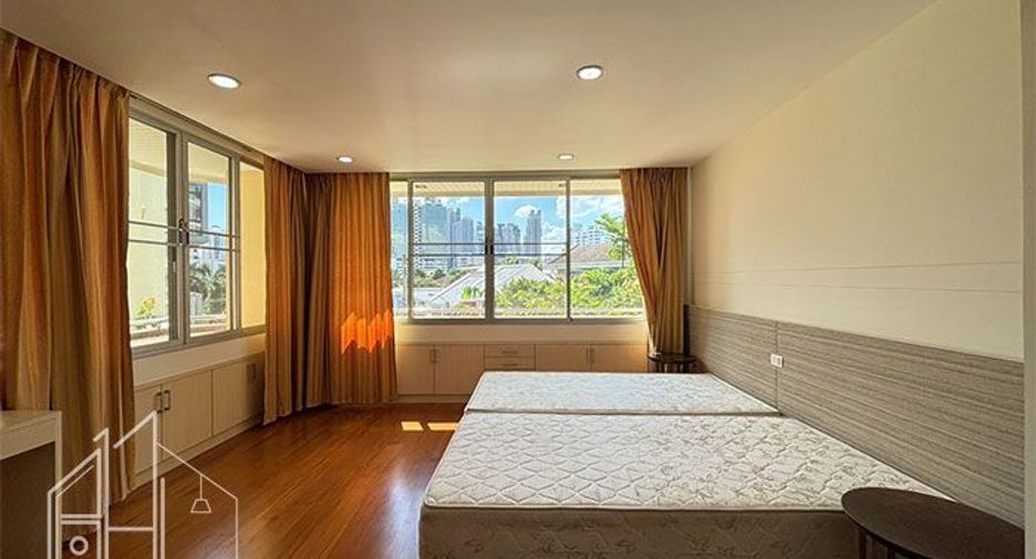 Condo en alquiler de 3 habitaciones en Khlong Toei, Bangkok