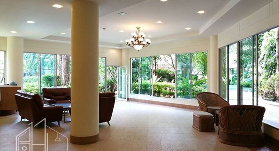Condo en alquiler de 3 habitaciones en Khlong Toei, Bangkok