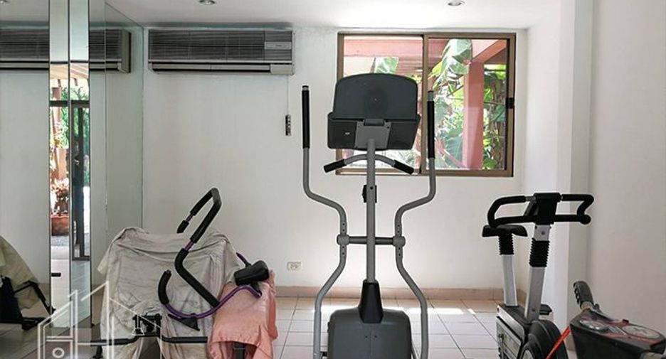 For rent 2 bedrooms condo in Khlong Toei, Bangkok