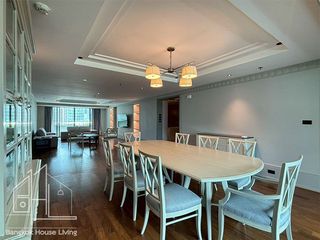 For rent 3 bedrooms condo in Watthana, Bangkok