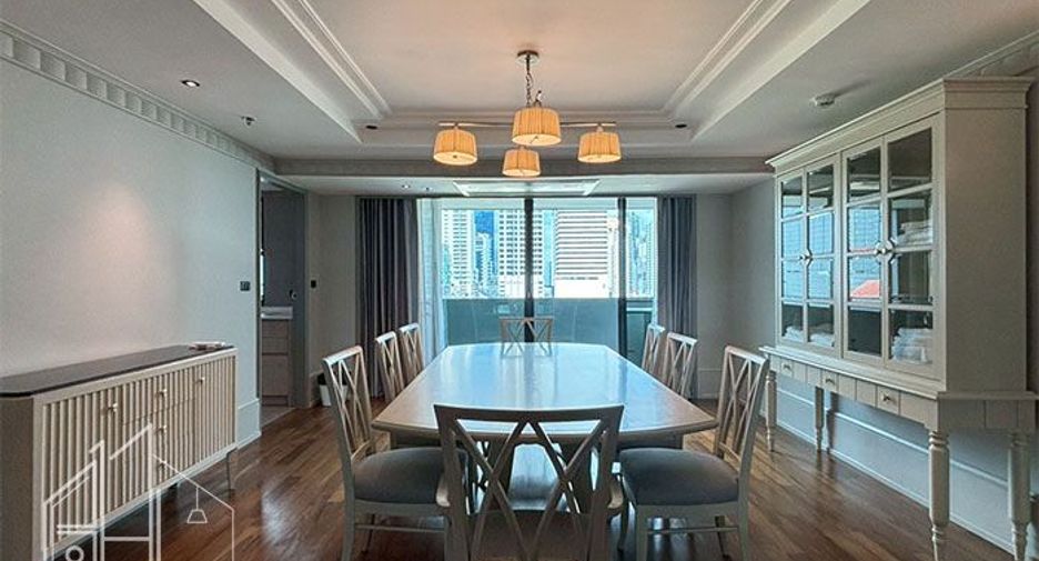 Condo en alquiler de 3 habitaciones en Watthana, Bangkok