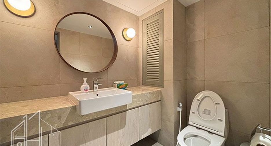 Condo en alquiler de 3 habitaciones en Watthana, Bangkok