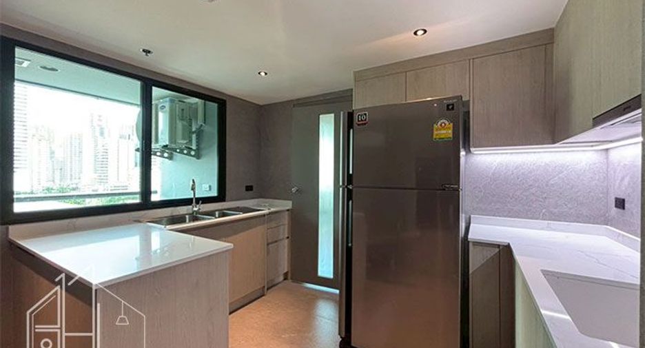 Condo en alquiler de 3 habitaciones en Watthana, Bangkok