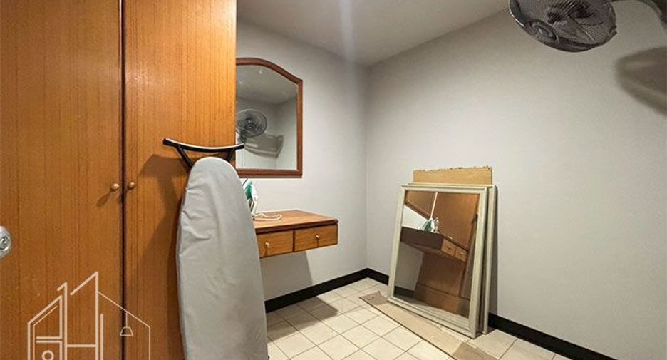 Condo en alquiler de 3 habitaciones en Watthana, Bangkok