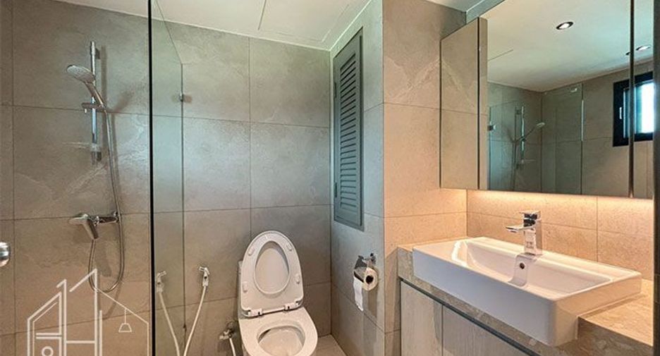 Condo en alquiler de 3 habitaciones en Watthana, Bangkok