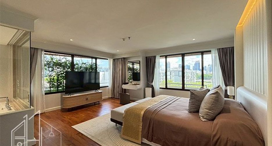 For rent 4 bedrooms condo in Khlong Toei, Bangkok