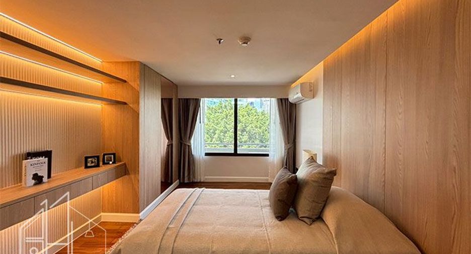 For rent 4 bedrooms condo in Khlong Toei, Bangkok