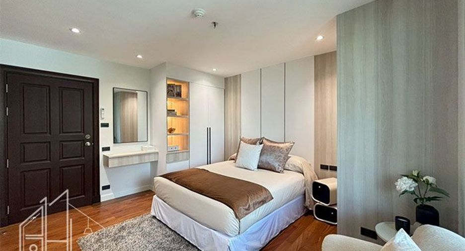 For rent 4 bedrooms condo in Khlong Toei, Bangkok