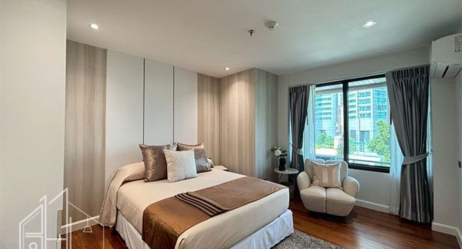 For rent 4 bedrooms condo in Khlong Toei, Bangkok