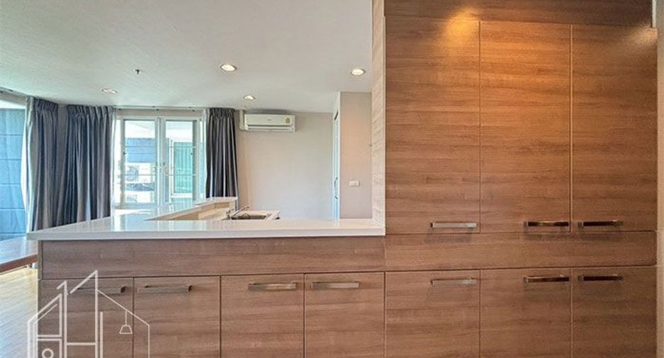 For rent 2 ベッドルーム condo in Watthana, Bangkok