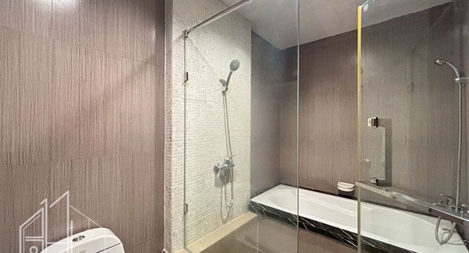 For rent 2 ベッドルーム condo in Watthana, Bangkok