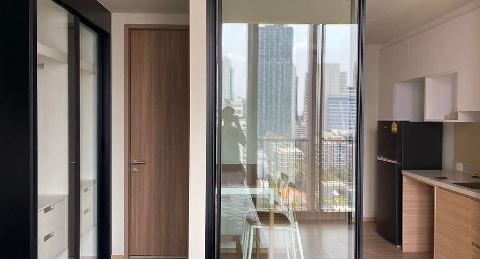 For rent 1 bed condo in Watthana, Bangkok