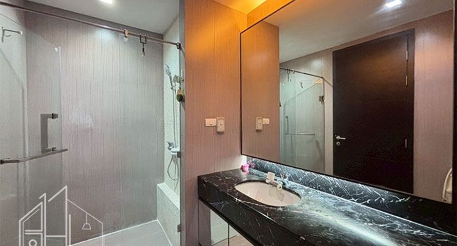For rent 2 ベッドルーム condo in Watthana, Bangkok