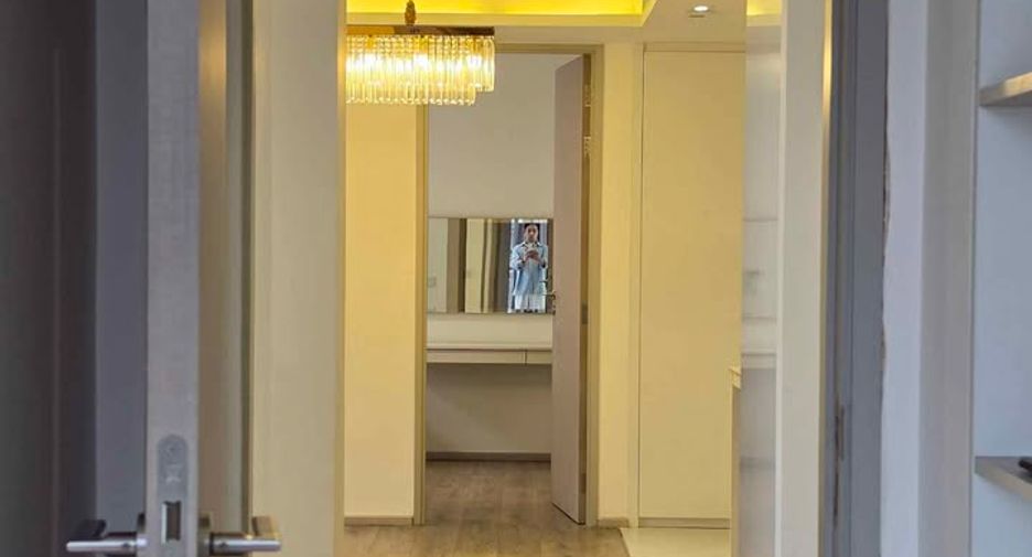 For rent 3 bedrooms condo in Khlong Toei, Bangkok