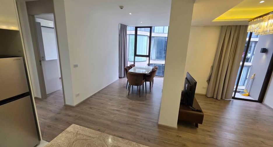 For rent 3 bedrooms condo in Khlong Toei, Bangkok