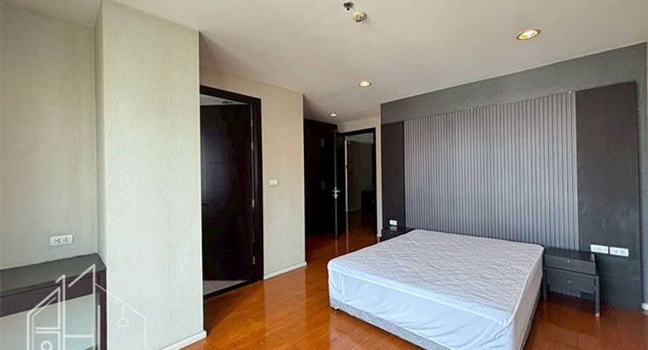 For rent 2 ベッドルーム condo in Watthana, Bangkok