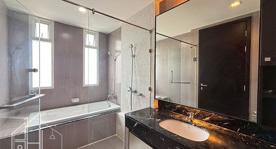For rent 2 ベッドルーム condo in Watthana, Bangkok