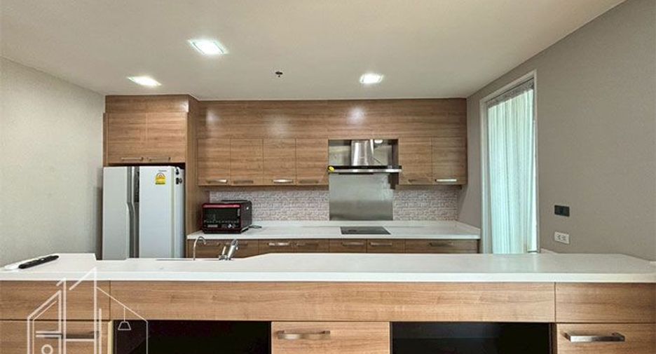 For rent 2 ベッドルーム condo in Watthana, Bangkok