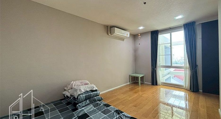 For rent 2 ベッドルーム condo in Watthana, Bangkok
