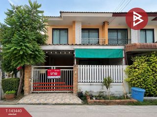 Casa adosada en venta de 3 habitaciones en Phan Thong, Chonburi