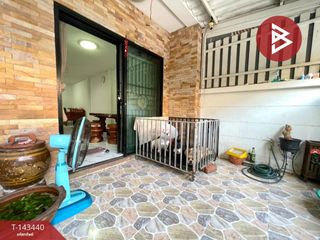 Casa adosada en venta de 3 habitaciones en Phan Thong, Chonburi